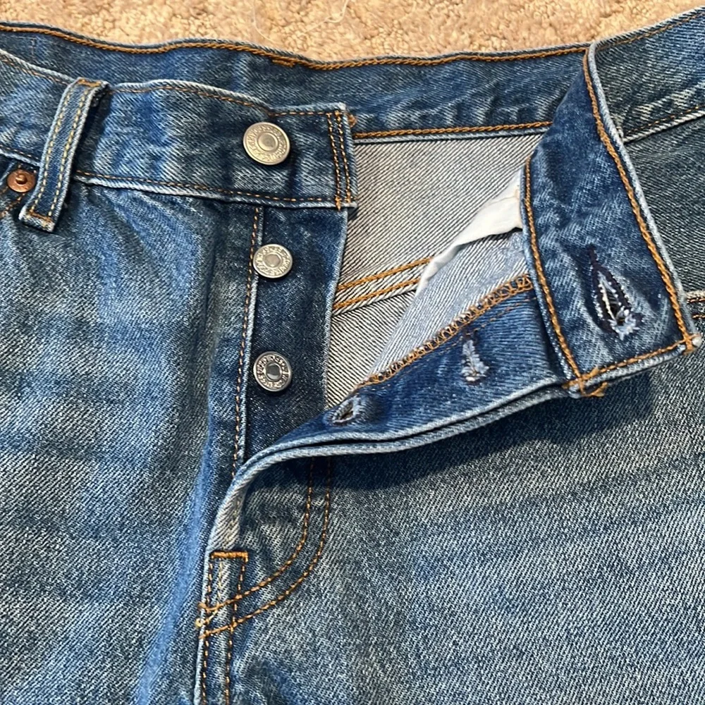 501 LEVI’S HIGH RISE SHORTS - Picture 6 of 7